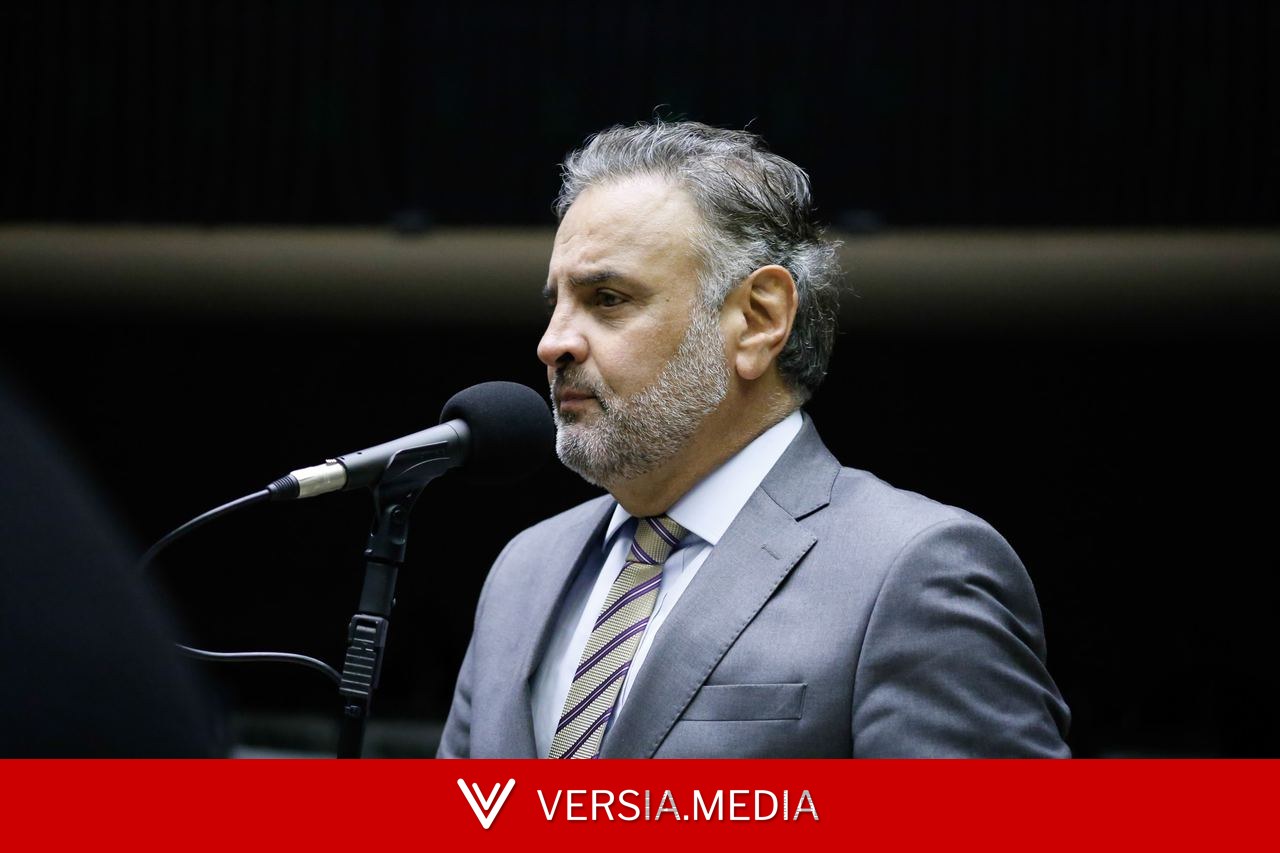 Aécio Neves desiste, e PSDB diz que não terá candidato à Presidência da República