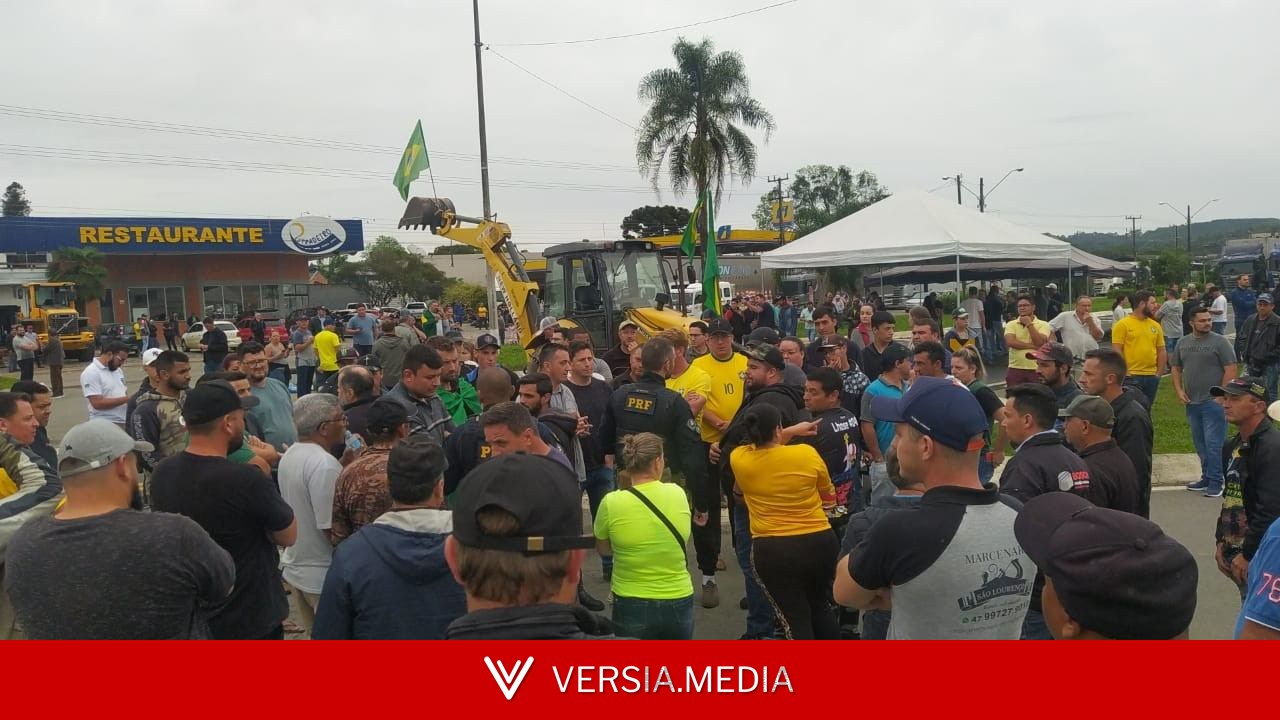 Câmara aprova anistia a multas por bloqueios de estrada após eleição de 2022; texto também reforça piso do frete